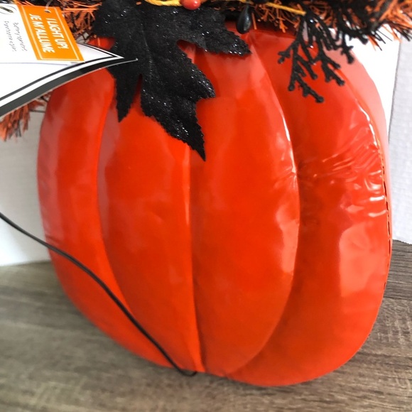 Michaels Pumpkin with Light Up Haunted House - Picture 6 of 10
